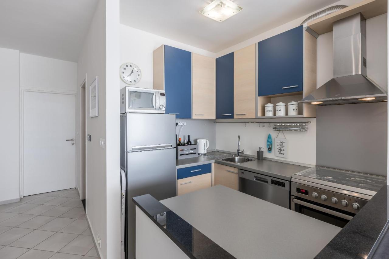 Sundowners Apartment, 52Qm, Double & Single Bed, 10 Min From Old Town Of Split Exterior photo