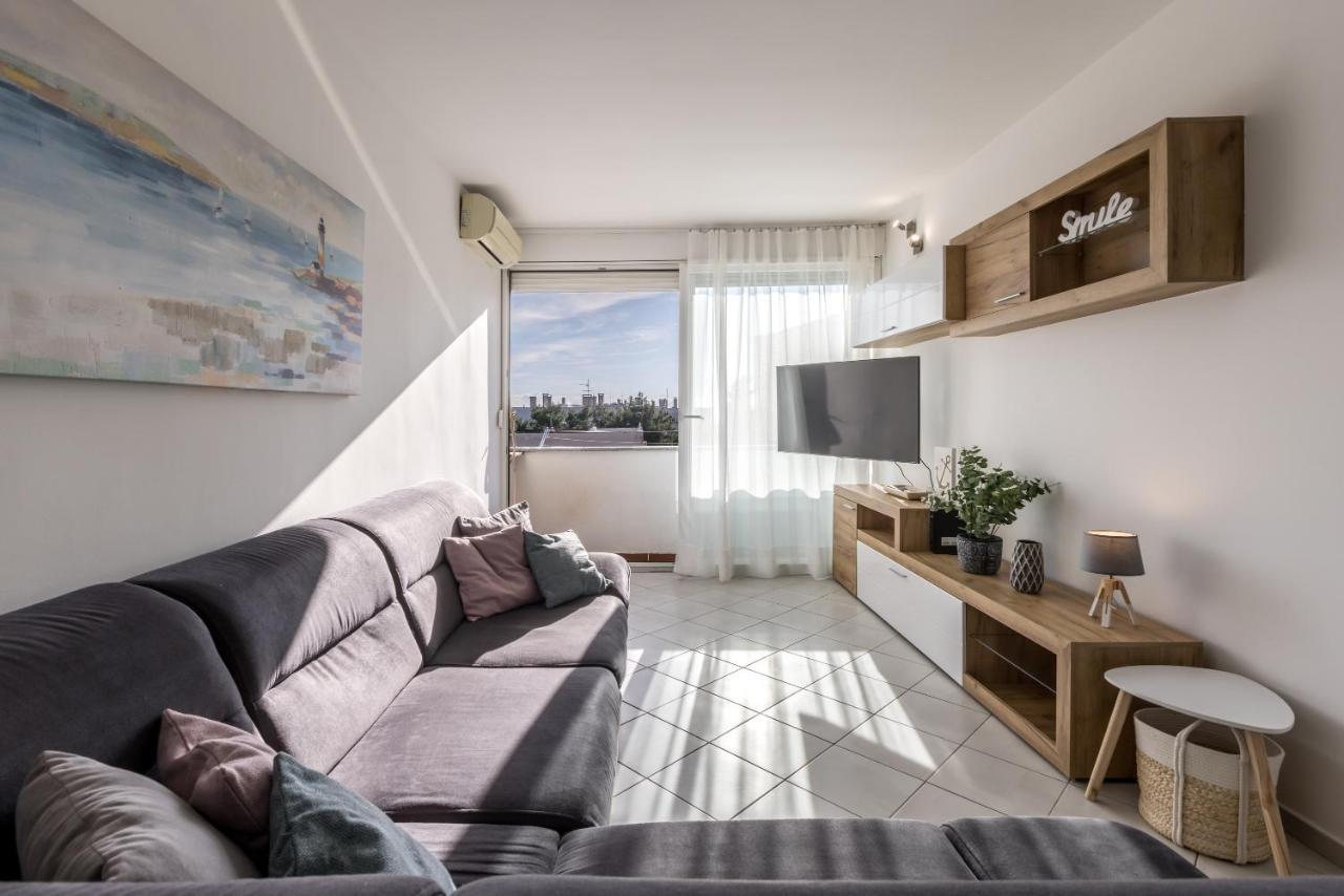 Sundowners Apartment, 52Qm, Double & Single Bed, 10 Min From Old Town Of Split Exterior photo